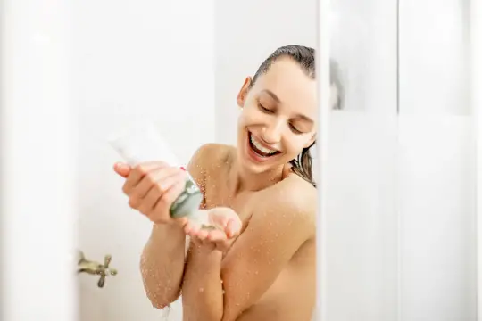 Top Shampoos for Oily Hair in 2024: Expert Reviews and Recommendations